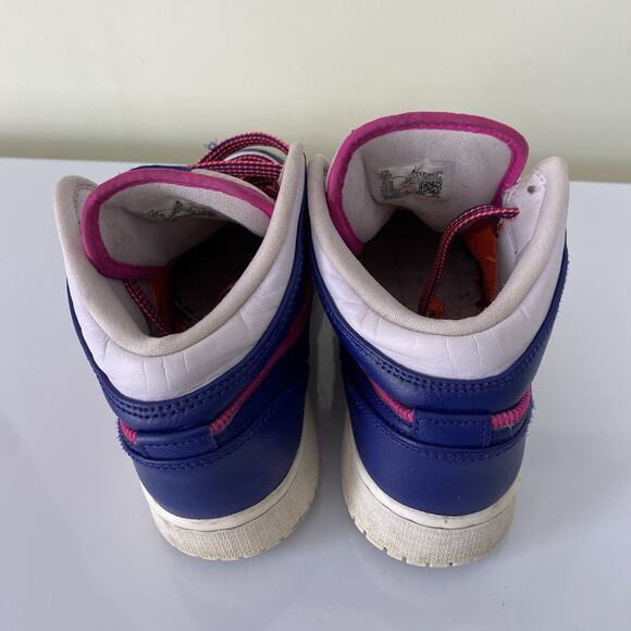 Nike Air Jordan 1 Mid Shoes Youth Sz US 5.5 Fire Pink-Barely Purple 555112-602 - Picture 8 of 10